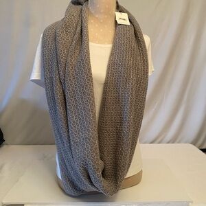 NWT Calvin Klein Infiniti loop silver and gray scarf